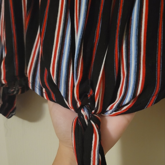 off shoulder crop top - Picture 3 of 5